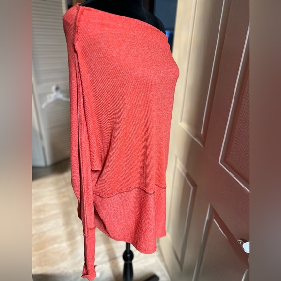 ❤️NWOT- Free People We The Free Londontown Thermal Top Shirt coral Cherry SZ M❤️ - Picture 11 of 12